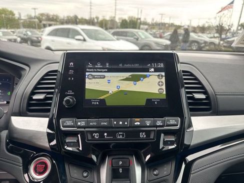 Certified 2023 Honda Odyssey Touring image 17