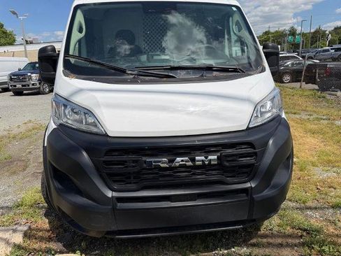Used 2023 RAM ProMaster 2500 FWD image 4