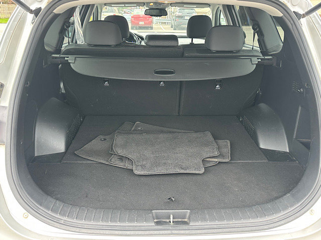 Used 2019 Hyundai Santa Fe SEL FWD image 13