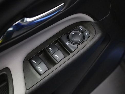 Used 2024 Chevrolet Equinox LS w/ LS Convenience Package image 12