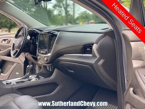 Used 2020 Chevrolet Traverse LT w/ LT Premium Package FWD image 19