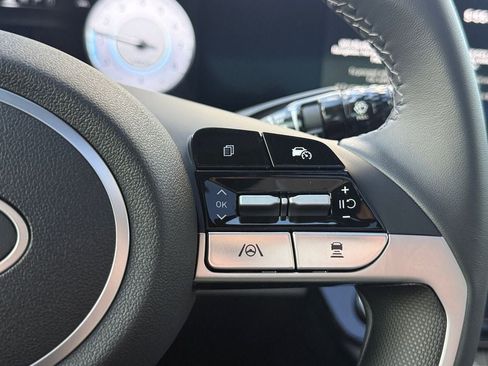 New 2026 Hyundai Elantra Limited FWD image 19