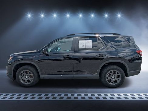 Used 2024 Honda Pilot TrailSport image 6