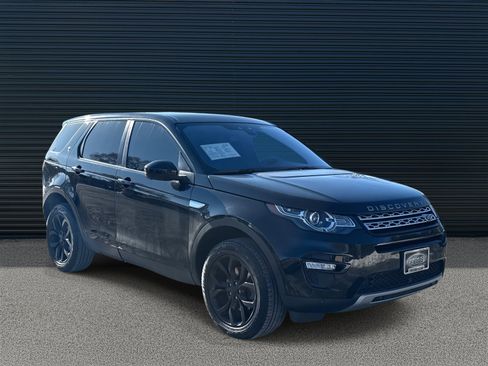 Used 2017 Land Rover Discovery Sport HSE image 3
