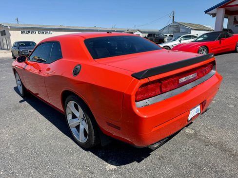 Used 2008 Dodge Challenger SRT8 RWD image 3