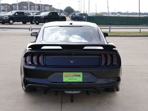 Used 2020 Ford Mustang Premium image 6