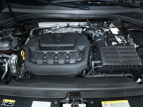 Used 2024 Volkswagen Tiguan SE R-Line AWD/4WD image 37