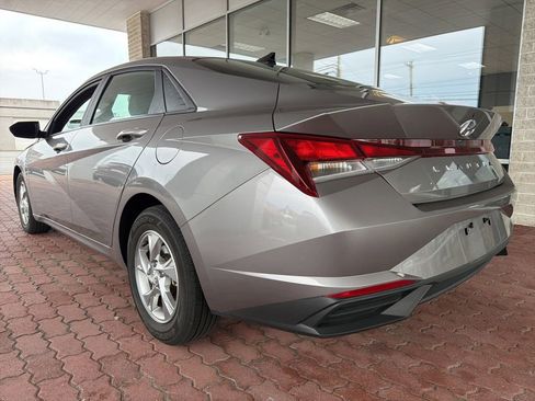 Certified 2023 Hyundai Elantra SE FWD image 12