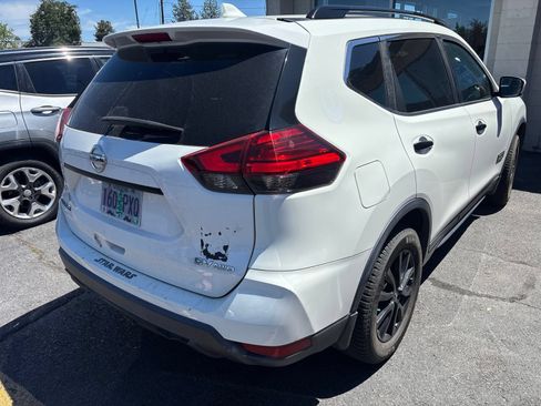 Used 2017 Nissan Rogue SV AWD/4WD image 5