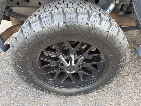 Used 2020 Ford F150 Lariat image 9