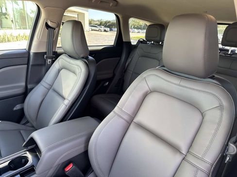New 2026 Lincoln Corsair Premiere FWD image 13
