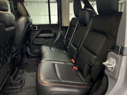 Used 2018 Jeep Wrangler Unlimited Rubicon AWD/4WD image 25
