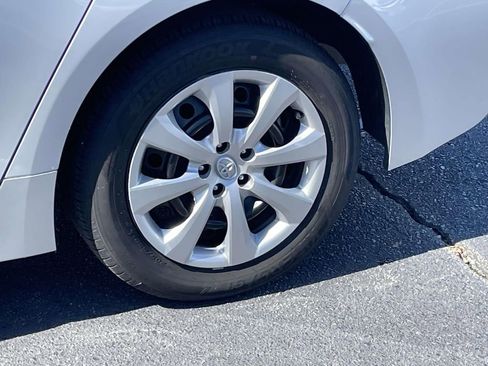 Used 2023 Toyota Corolla LE image 21