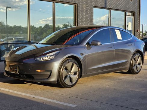 Used 2020 Tesla Model 3 Standard Range Plus RWD image 5
