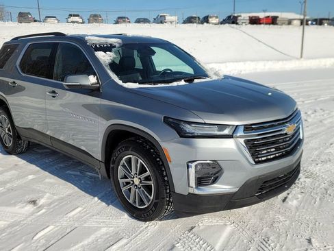 Used 2023 Chevrolet Traverse LT image 16