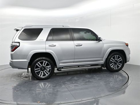 Used 2022 Toyota 4Runner Limited image 8