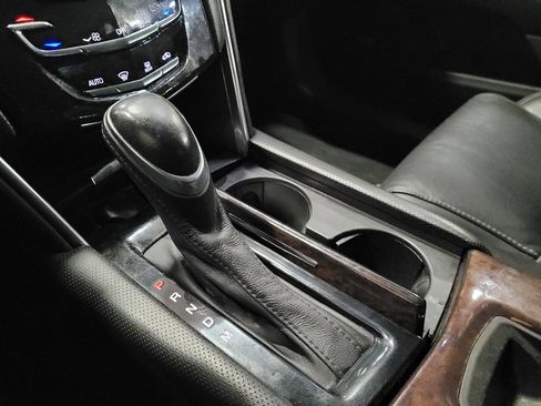 Used 2014 Cadillac XTS image 26