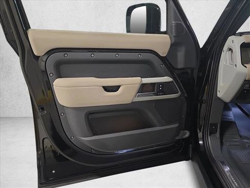 Certified 2023 Land Rover Defender 110 X-Dynamic SE image 26