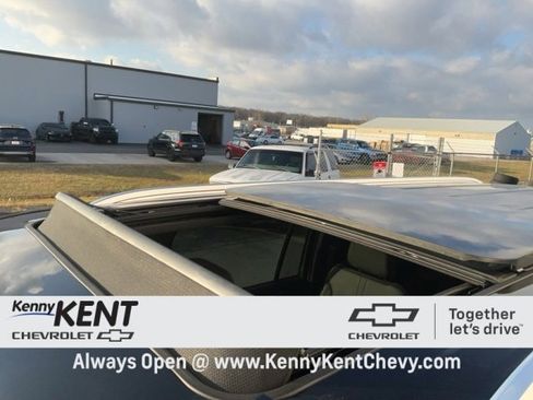 Used 2026 Chevrolet Suburban High Country w/ Sun And Tow Package image 13