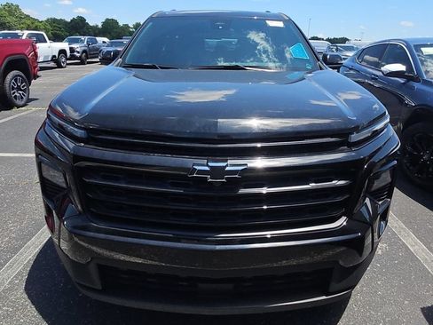 Used 2024 Chevrolet Traverse LT w/ Midnight/Sport Edition FWD image 8