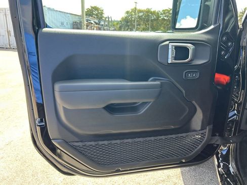 New 2026 Jeep Gladiator Sport AWD/4WD image 32