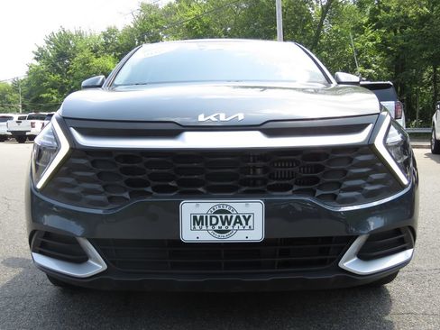 Used 2023 Kia Sportage LX AWD/4WD image 2
