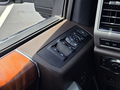 Used 2022 Ford F250 King Ranch w/ Chrome Package AWD/4WD image 15