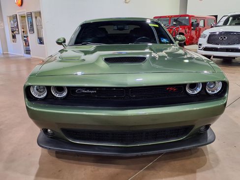 Used 2021 Dodge Challenger R/T Scat Pack w/ Plus Package RWD image 2