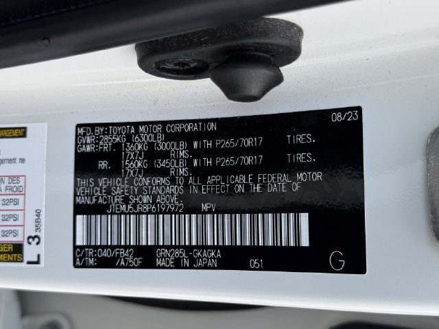 Used 2023 Toyota 4Runner SR5 AWD/4WD image 33
