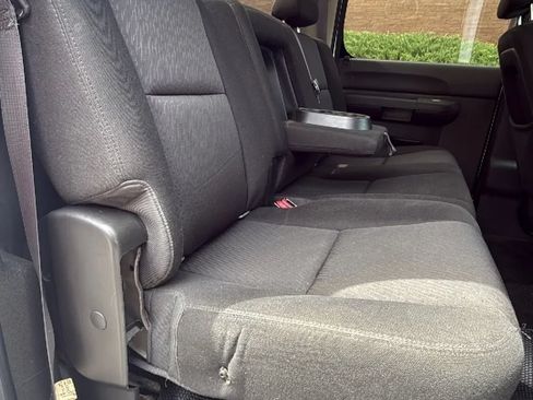 Used 2014 Chevrolet Silverado 2500 LT AWD/4WD image 29