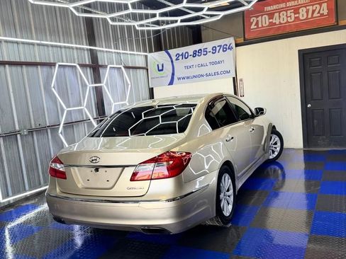 Used 2012 Hyundai Genesis 3.8 image 24