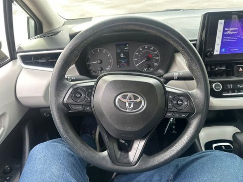 Certified 2025 Toyota Corolla LE image 31