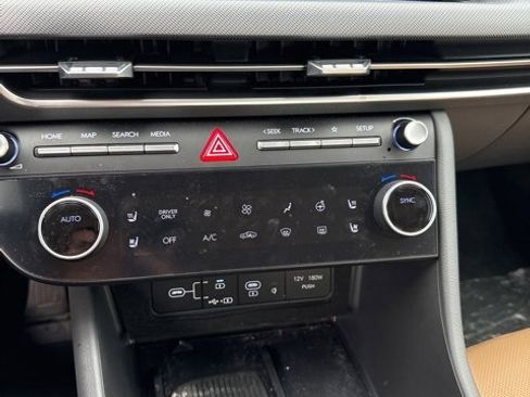 Used 2025 Hyundai Sonata Limited image 17