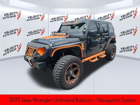 Used 2017 Jeep Wrangler Unlimited Rubicon w/ Connectivity Group AWD/4WD image 7