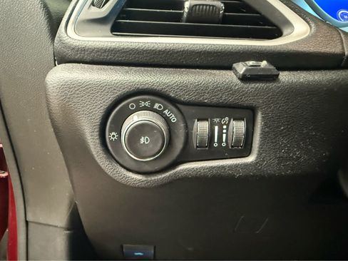 Used 2021 Chrysler Pacifica Touring-L w/ Uconnect Theater Family Group AWD/4WD image 20