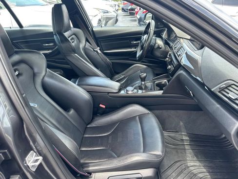 Used 2018 BMW M3 RWD image 30