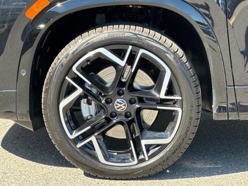 New 2026 Volkswagen Tiguan SEL R-Line AWD/4WD image 25