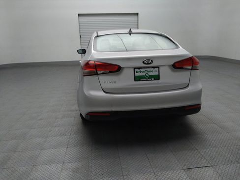 Used 2017 Kia Forte LX FWD image 6