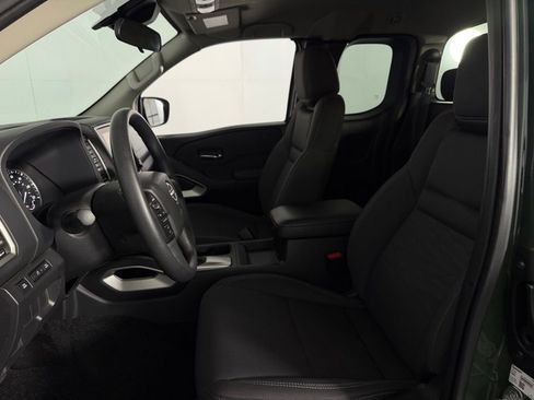 Used 2022 Nissan Frontier SV w/ Technology Package image 21