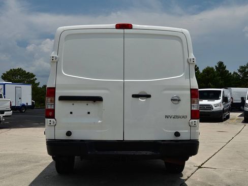 Used 2018 Nissan NV 2500 S RWD image 6