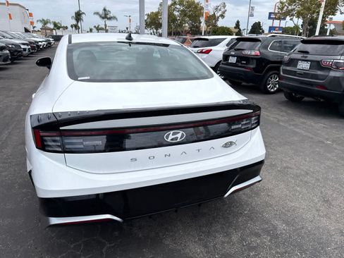Used 2026 Hyundai Sonata SEL FWD image 16