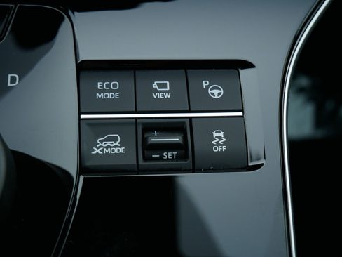 Used 2024 Toyota bZ4X Limited image 30