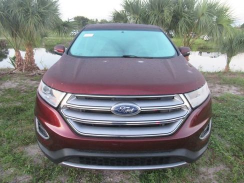 Used 2015 Ford Edge Titanium w/ Technology Package FWD image 2
