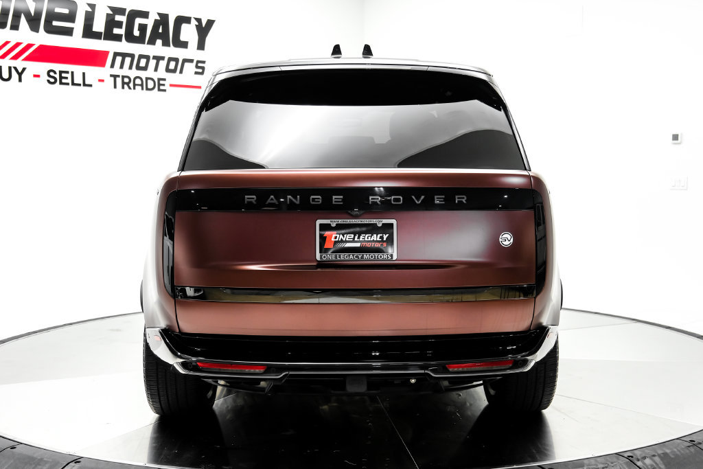 Used 2023 Land Rover Range Rover SV AWD/4WD image 11