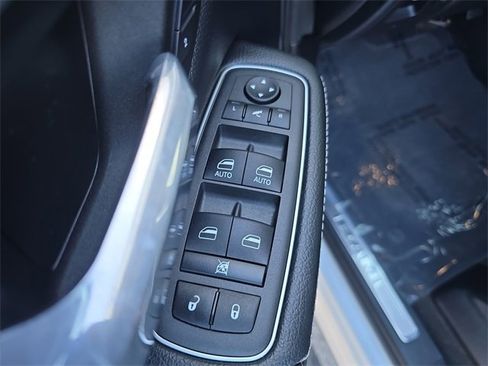 Used 2022 RAM 1500 Laramie w/ Sport Appearance Package image 16