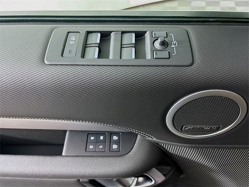 New 2026 Land Rover Discovery Limited Edition image 19