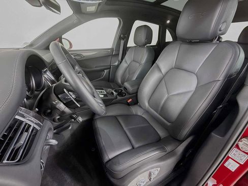 Certified 2023 Porsche Macan GTS AWD/4WD image 5