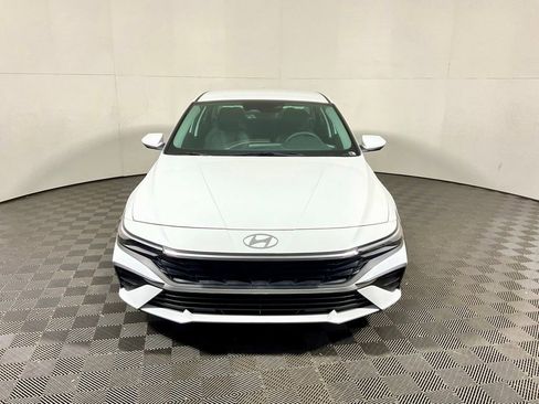 New 2026 Hyundai Elantra SE FWD image 4