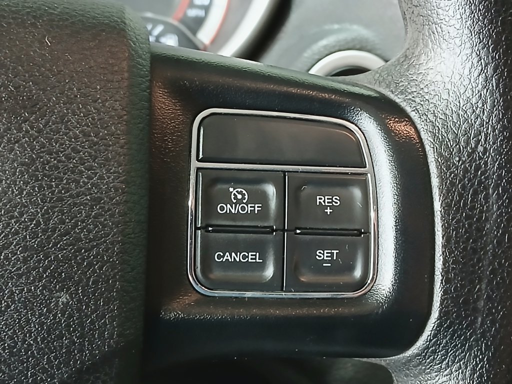 Used 2017 Dodge Journey SE w/ Flexible Seating Group FWD image 24