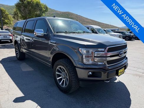 Used 2018 Ford F150 Platinum w/ Equipment Group 701A Luxury AWD/4WD image 3